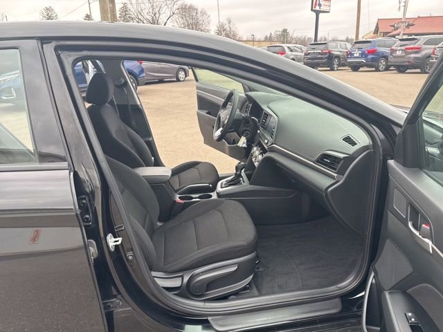 Used 2019 Hyundai Elantra SEL w/ Cargo Package image 12