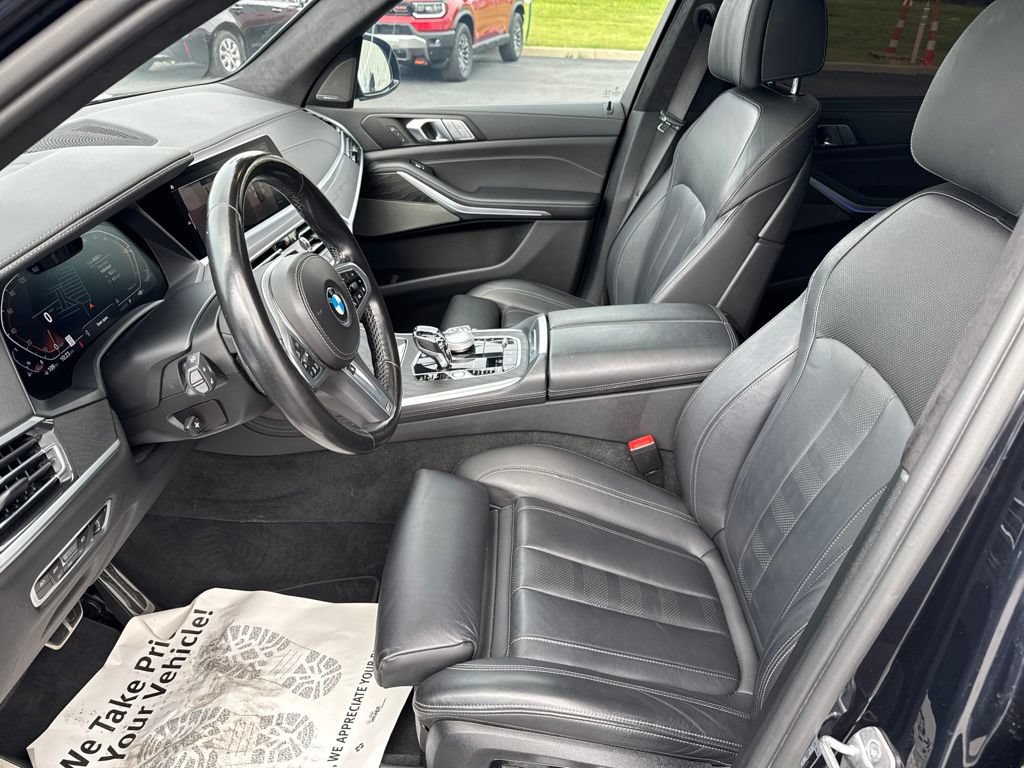 Used 2022 BMW X7 xDrive40i w/ M Sport Package AWD/4WD image 28