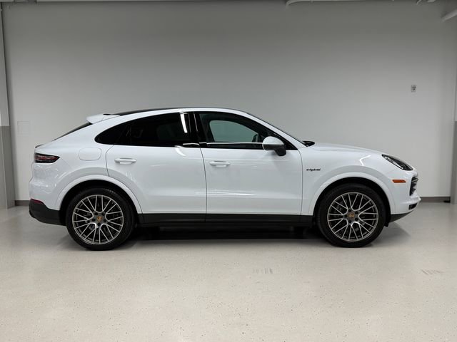Certified 2023 Porsche Cayenne Platinum Edition AWD/4WD image 7
