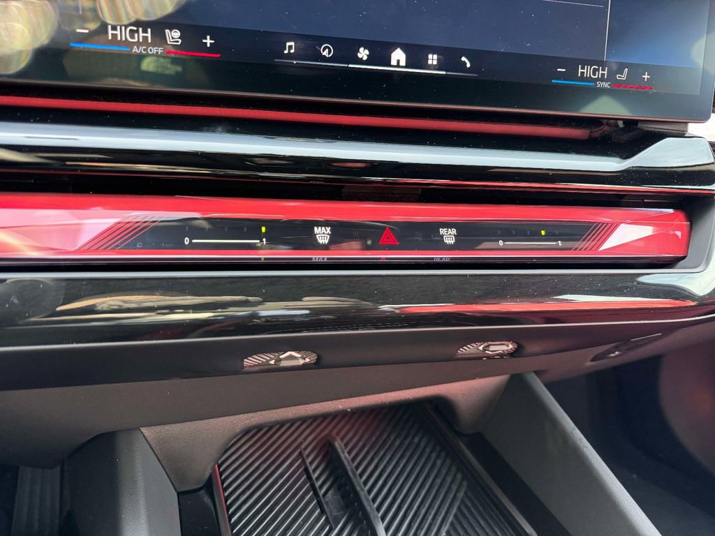 Certified 2025 BMW i5 xDrive40 w/ Premium Package image 14