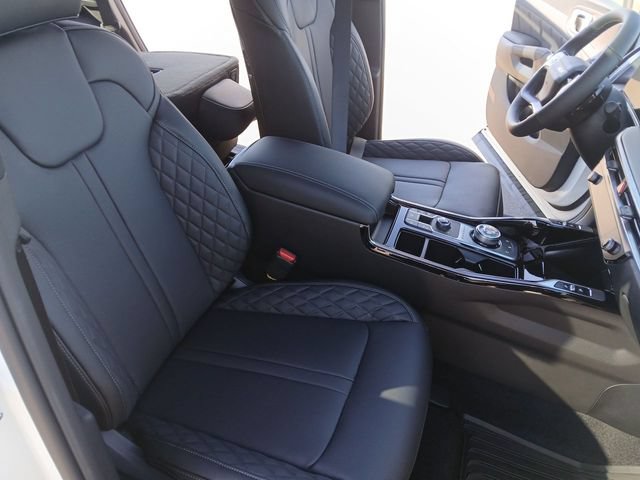 Certified 2026 Kia Sorento SX Prestige AWD/4WD image 29