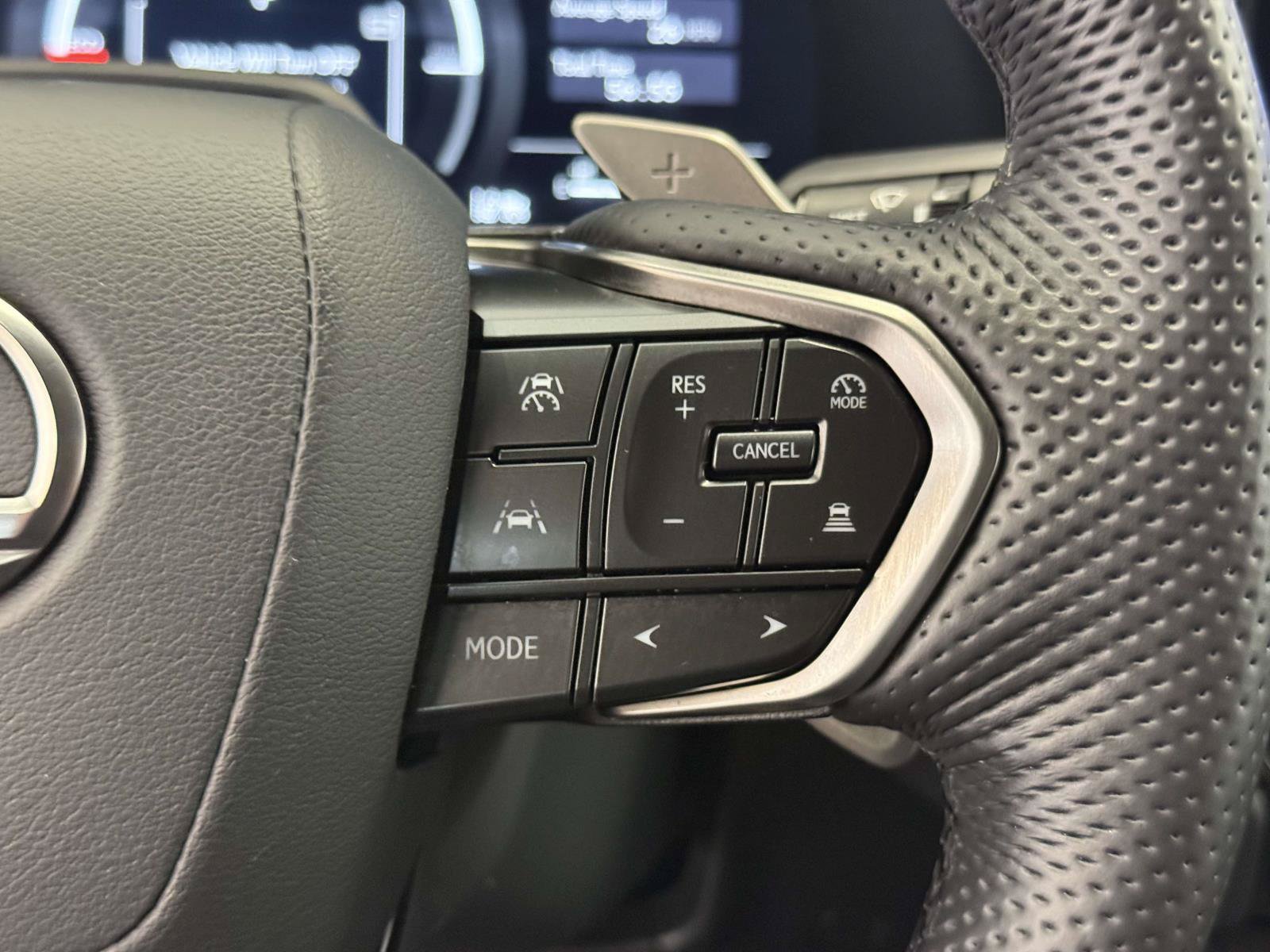 Certified 2025 Lexus TX 500h AWD w/ Technology Package image 32