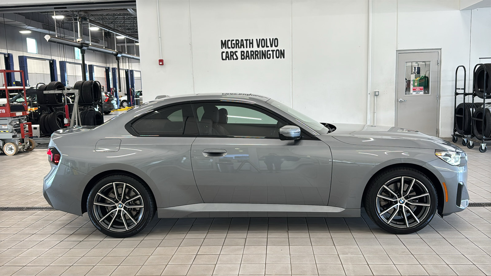 Used 2025 BMW 230i xDrive Coupe w/ Premium Package AWD/4WD image 4