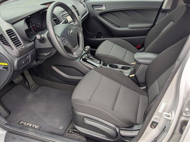 Used 2017 Kia Forte LX image 15