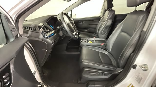Used 2021 Honda Odyssey Touring image 11