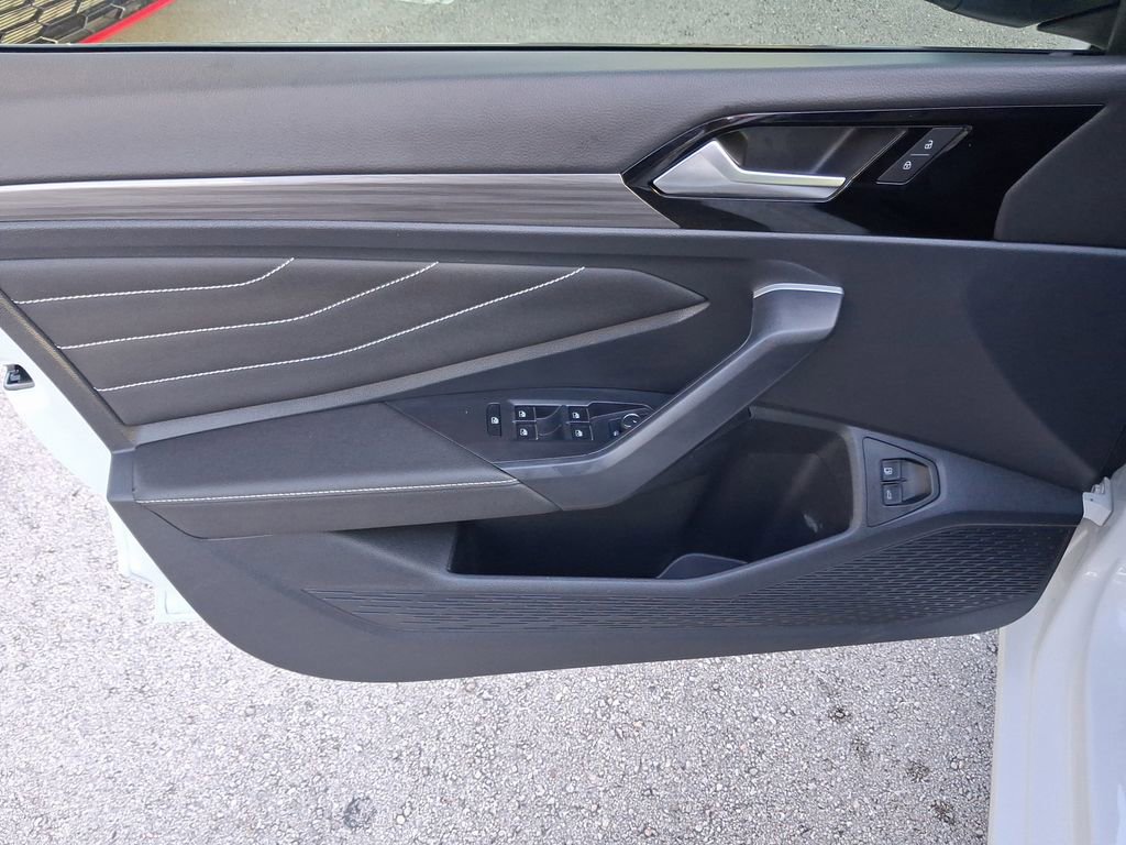 Certified 2024 Volkswagen Jetta SEL FWD image 16