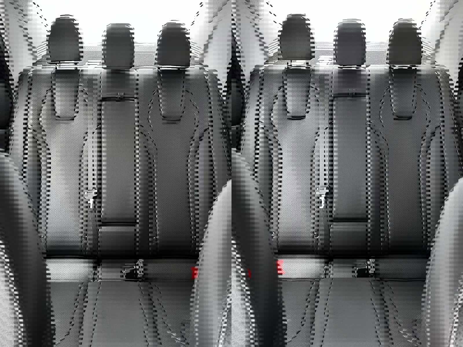 Used 2025 Hyundai Elantra Limited image 16