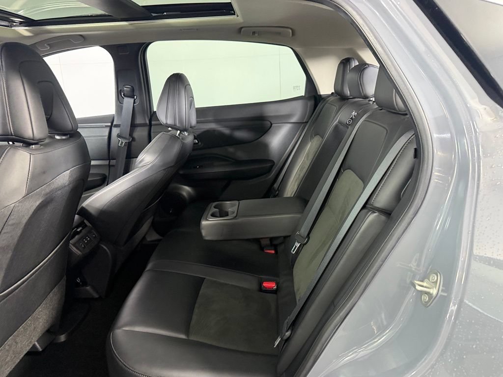Used 2025 Nissan Ariya FWD image 24