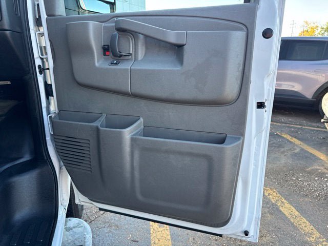 Used 2025 GMC Savana 2500 w/ Driver Convenience Package RWD image 27