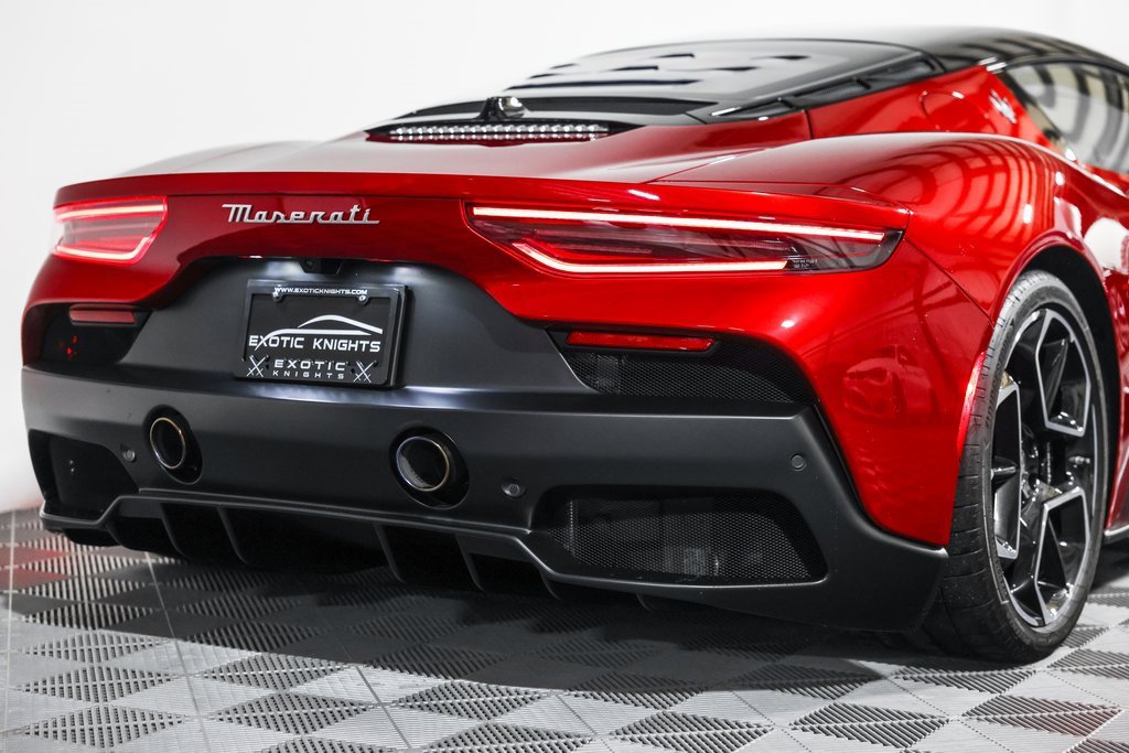 Used 2022 Maserati MC20 Coupe image 8