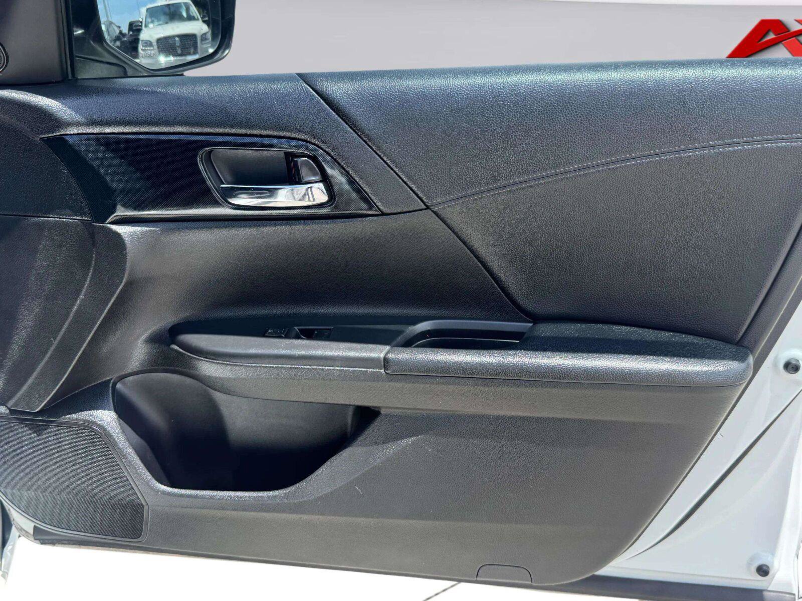 Used 2013 Honda Accord Sport image 55