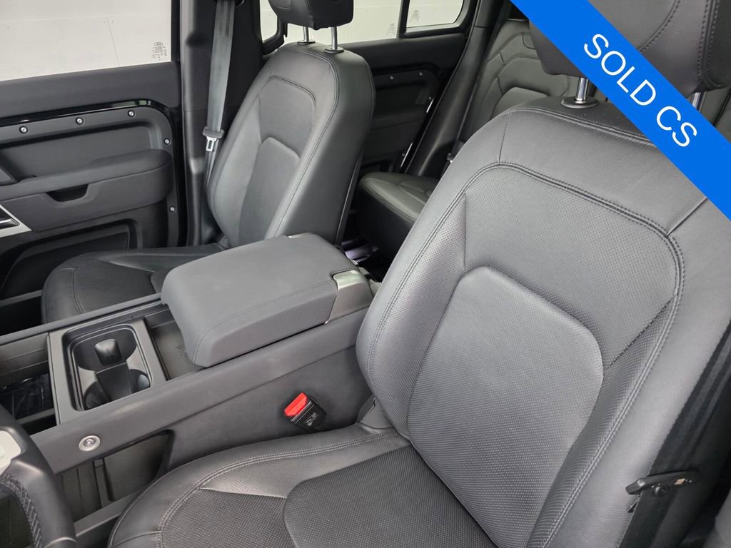 Used 2023 Land Rover Defender 130 SE image 10