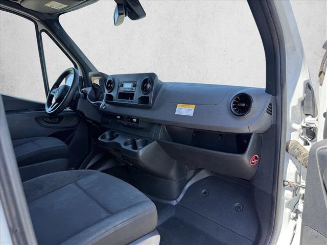Used 2023 Mercedes-Benz Sprinter 1500 image 11