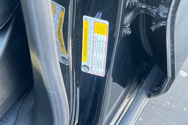 Used 2023 GMC Canyon AT4 image 40