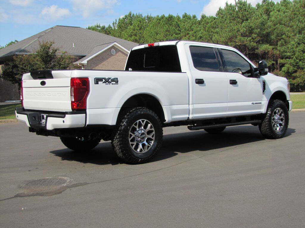 Used 2022 Ford F250 XLT w/ Black Appearance Package image 6