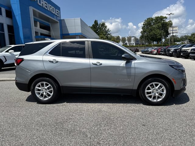 Used 2023 Chevrolet Equinox LT FWD image 2