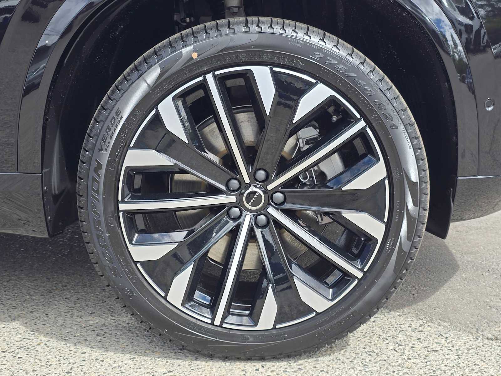 New 2026 Volvo XC90 T8 Plus w/ Protection Package AWD/4WD image 9