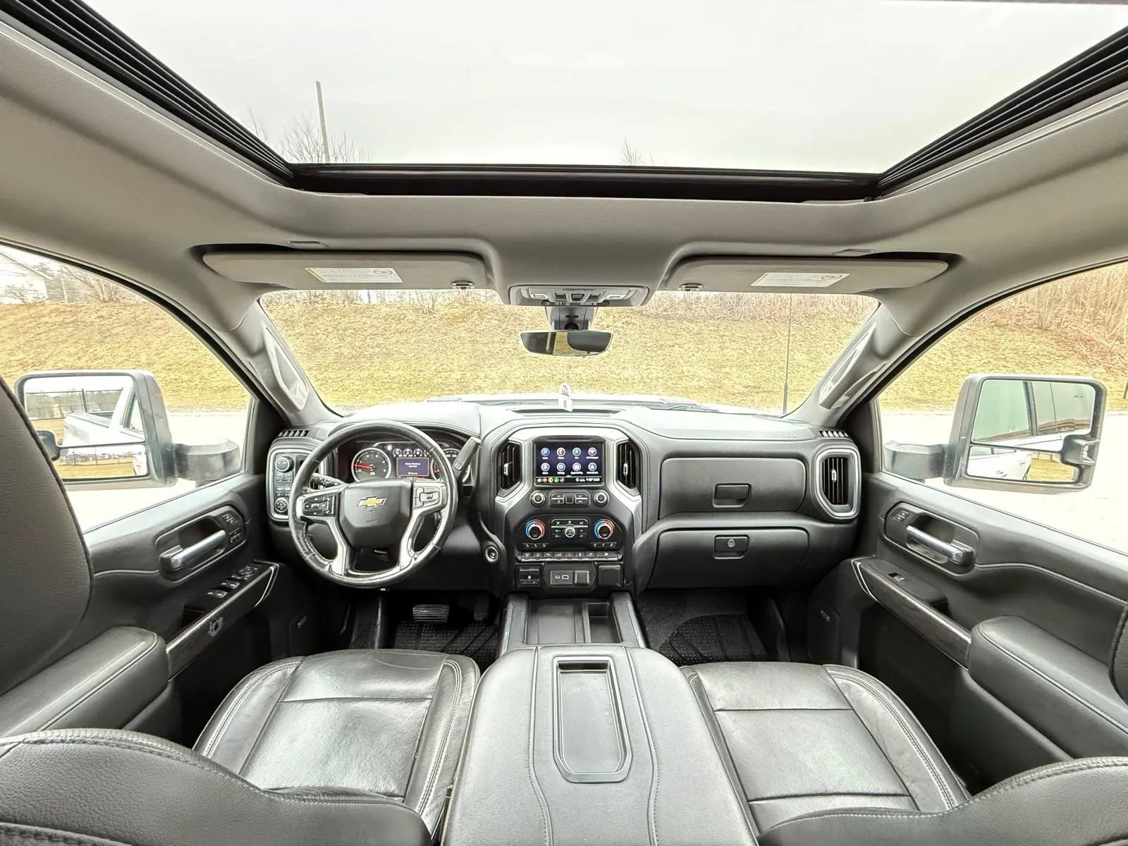 Used 2020 Chevrolet Silverado 2500 LTZ w/ LTZ Plus Package image 12