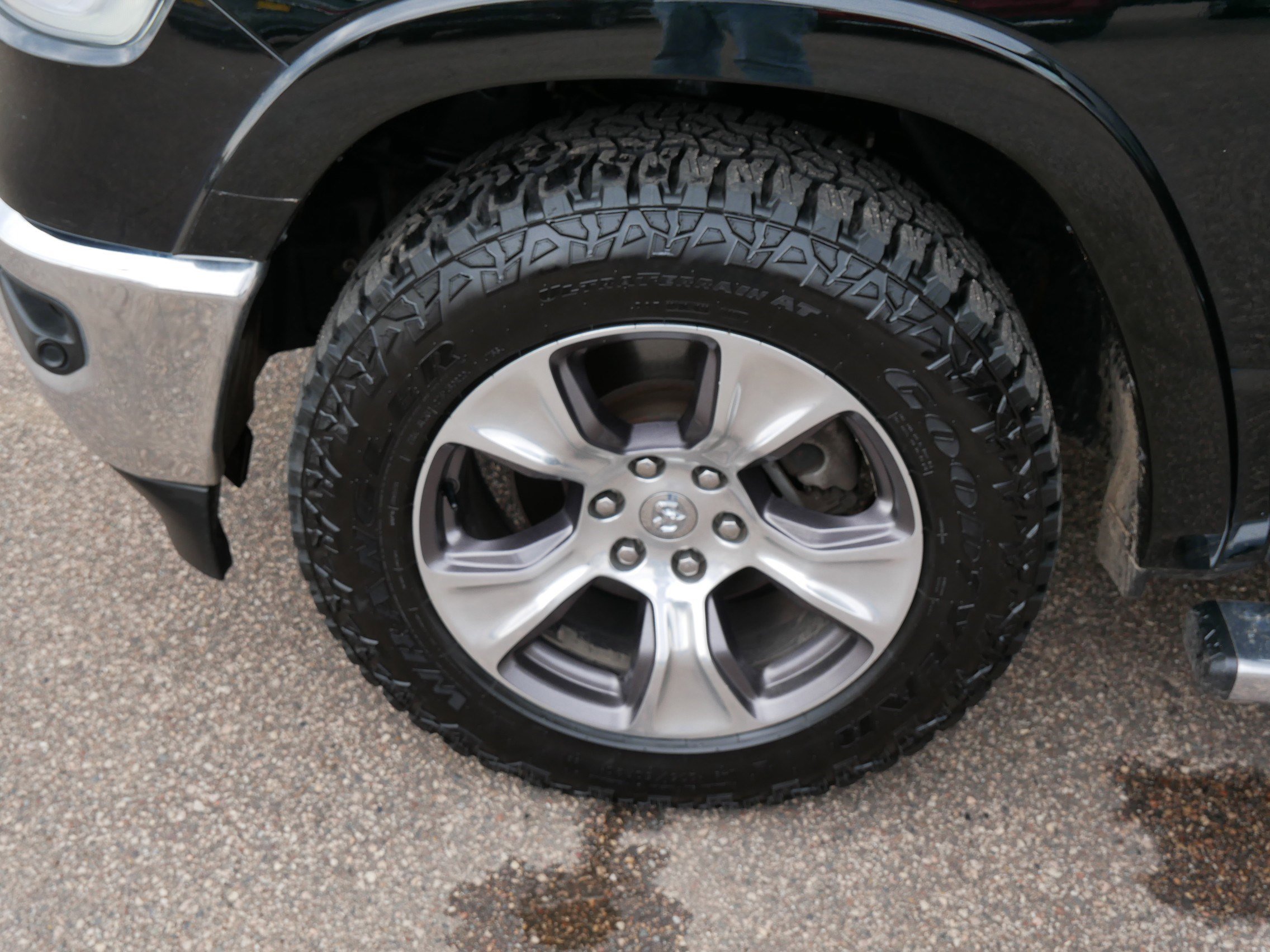 Used 2020 RAM 1500 Laramie image 15