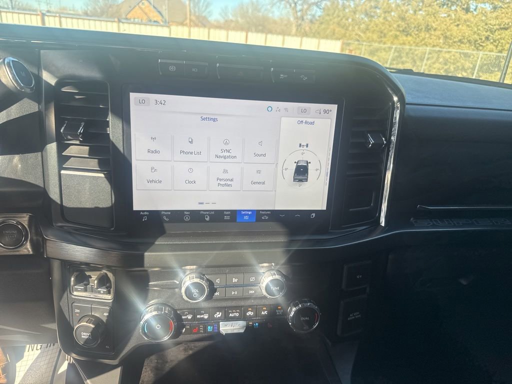 Used 2024 Ford F350 Lariat w/ FX4 Off-Road Package image 23