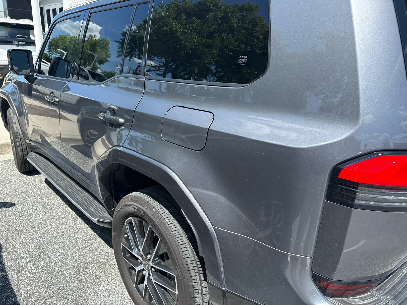 Used 2026 Lexus GX 550 w/ Accessory Package (2T) AWD/4WD image 5