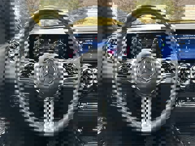 Used 2024 Mercedes-Benz GLB 250 4MATIC image 7