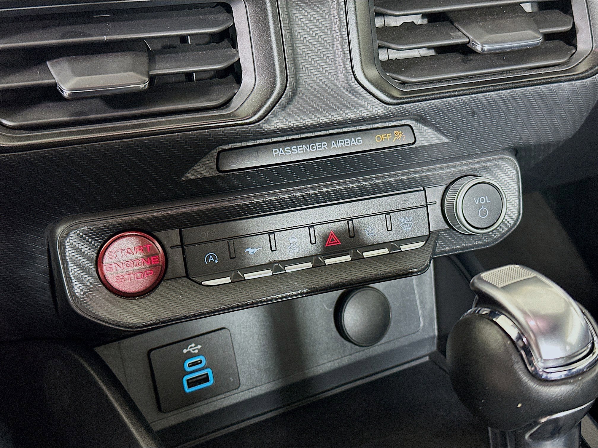 Used 2024 Ford Mustang Coupe image 23