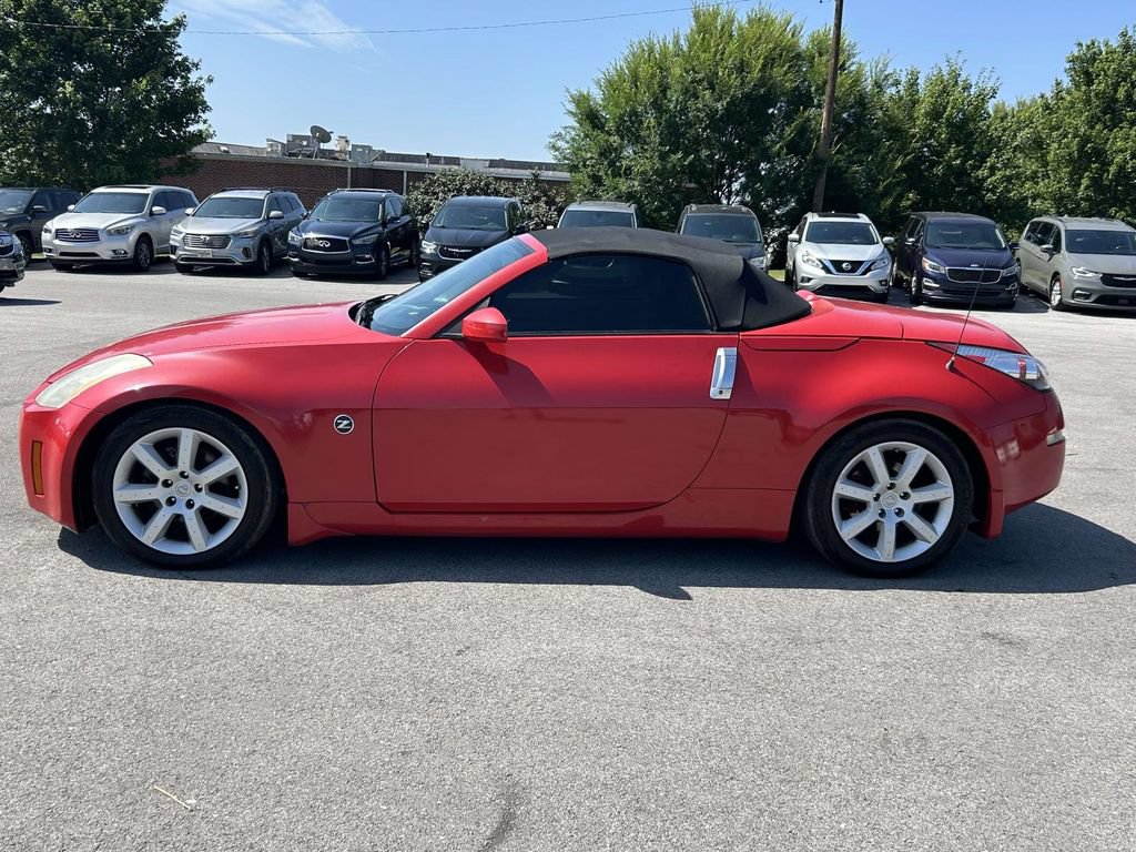 Used 2005 Nissan 350Z Touring RWD image 8