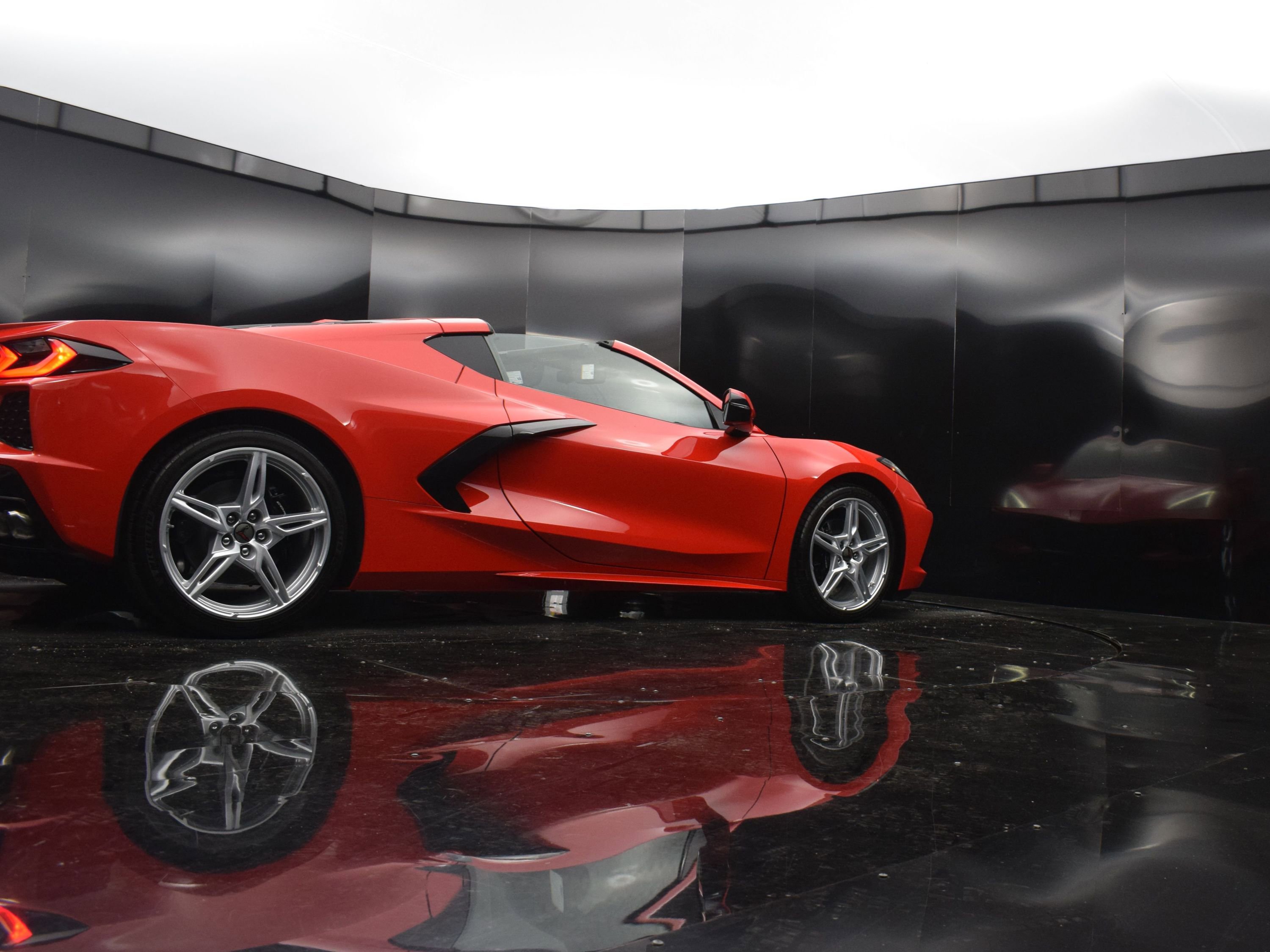 Used 2024 Chevrolet Corvette Stingray Preferred Cpe w/ 2LT image 21