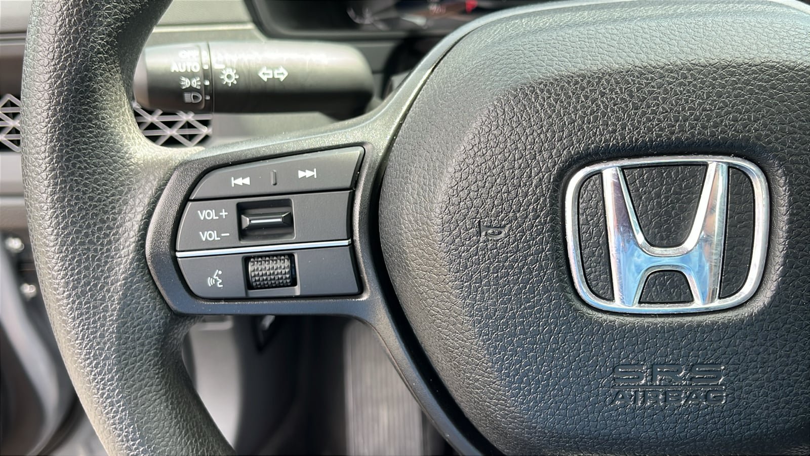 Used 2025 Honda Accord SE image 12