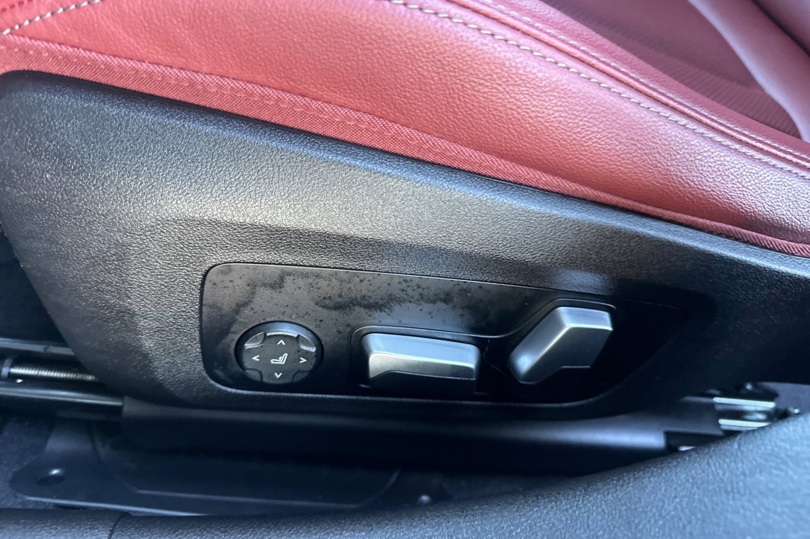 Certified 2022 BMW 330e w/ Premium Package image 14