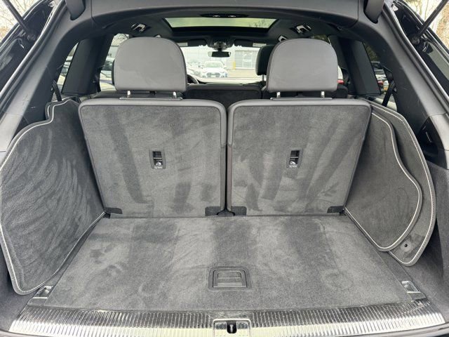 Certified 2025 Audi Q7 3.0T Premium Plus image 34
