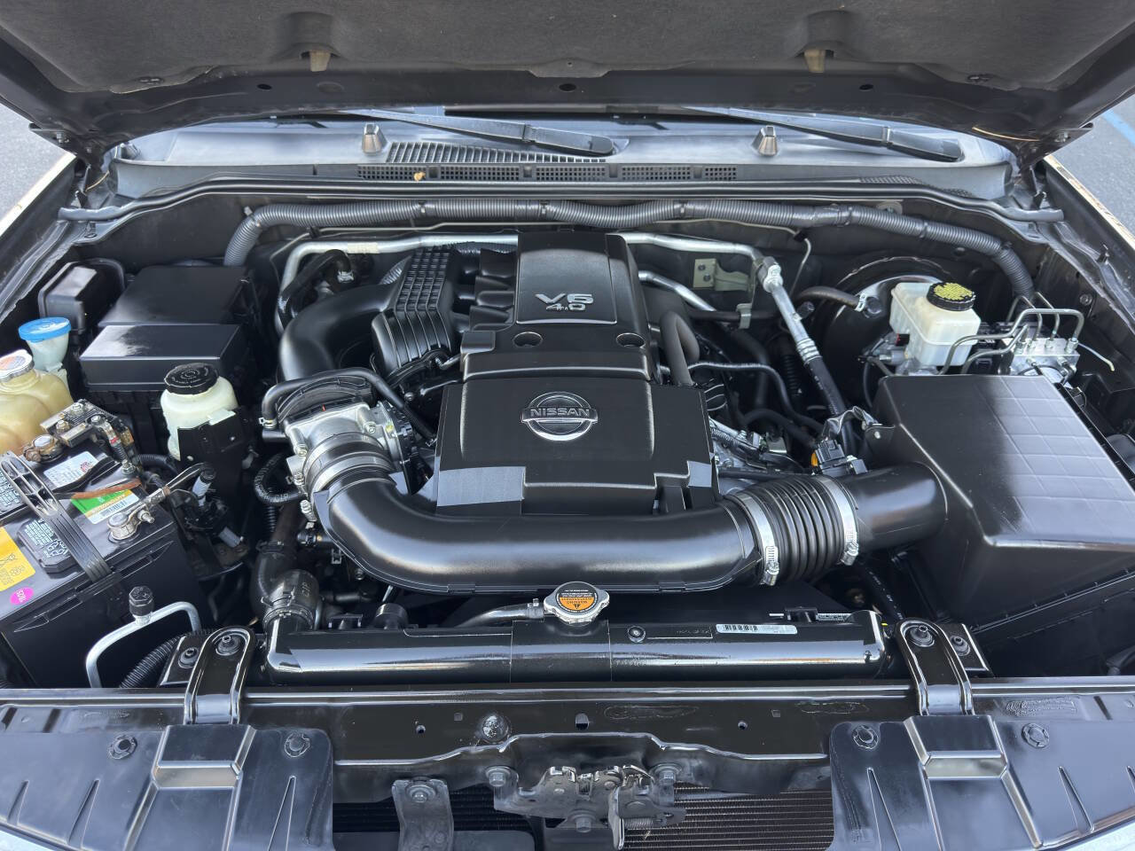 Used 2012 Nissan Frontier SV w/ SV Premium Utility Pkg AWD/4WD image 26