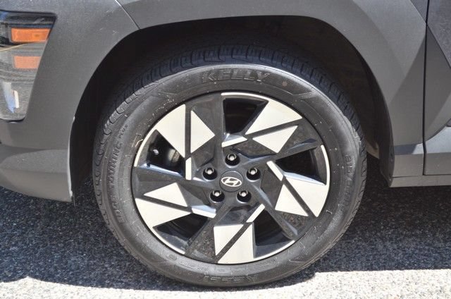 Used 2024 Hyundai Kona SEL AWD/4WD image 13