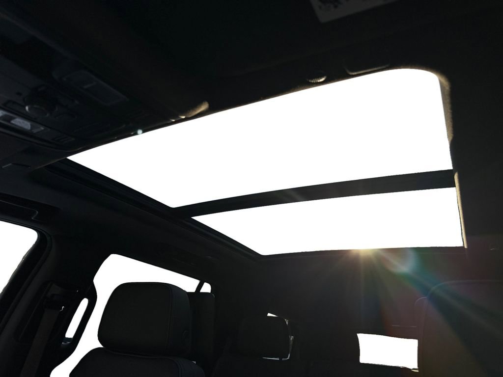 Used 2021 GMC Yukon Denali w/ Denali Premium Package image 25