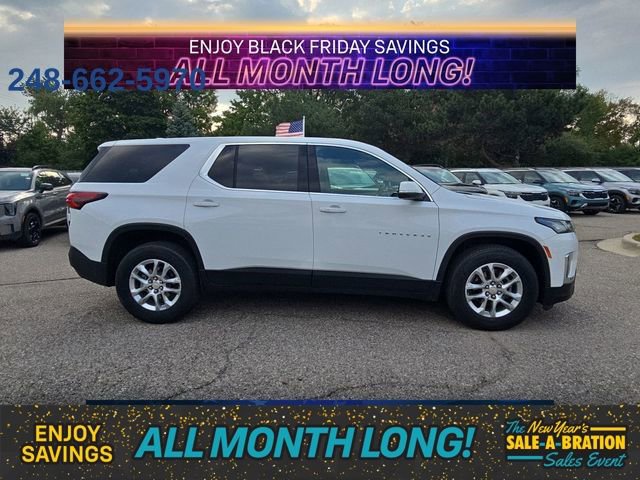 Used 2023 Chevrolet Traverse LS w/ Safety Package image 6