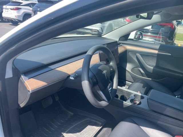Used 2022 Tesla Model 3 Long Range AWD/4WD image 9