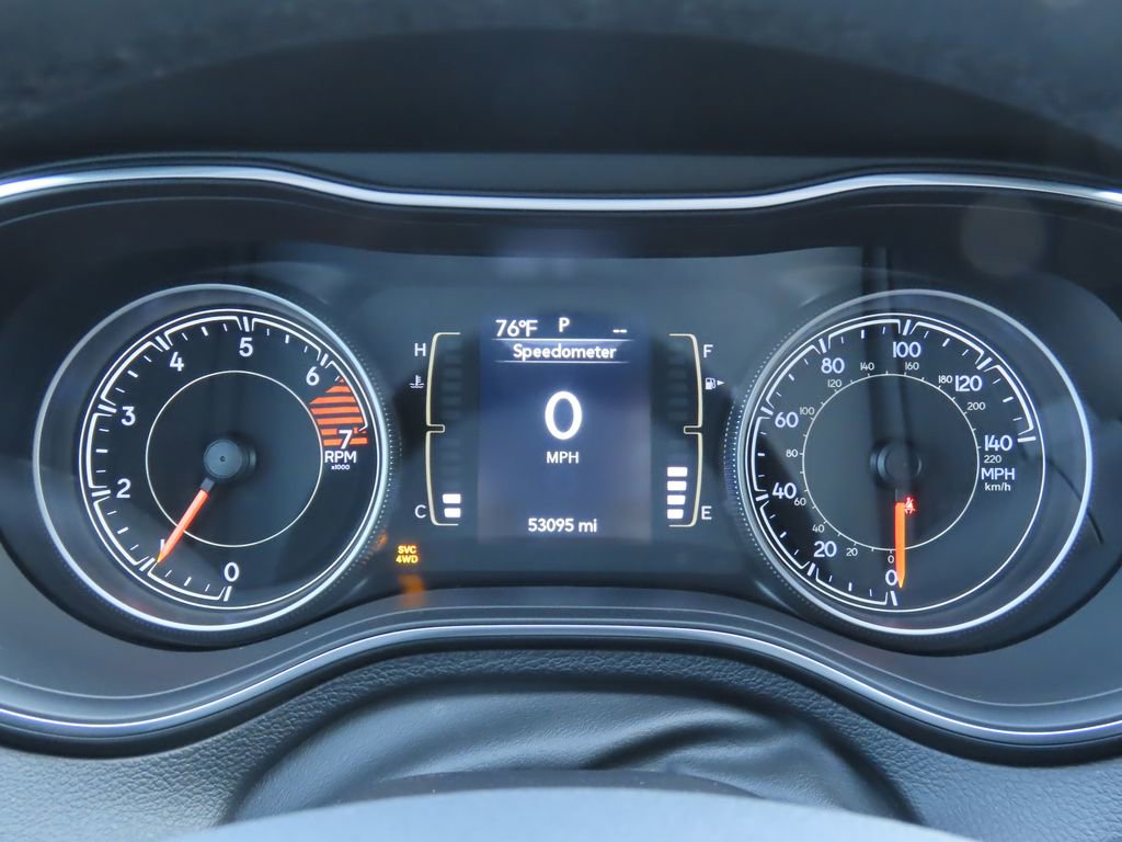 Used 2020 Jeep Cherokee Latitude Plus w/ Comfort/Convenience Group image 19