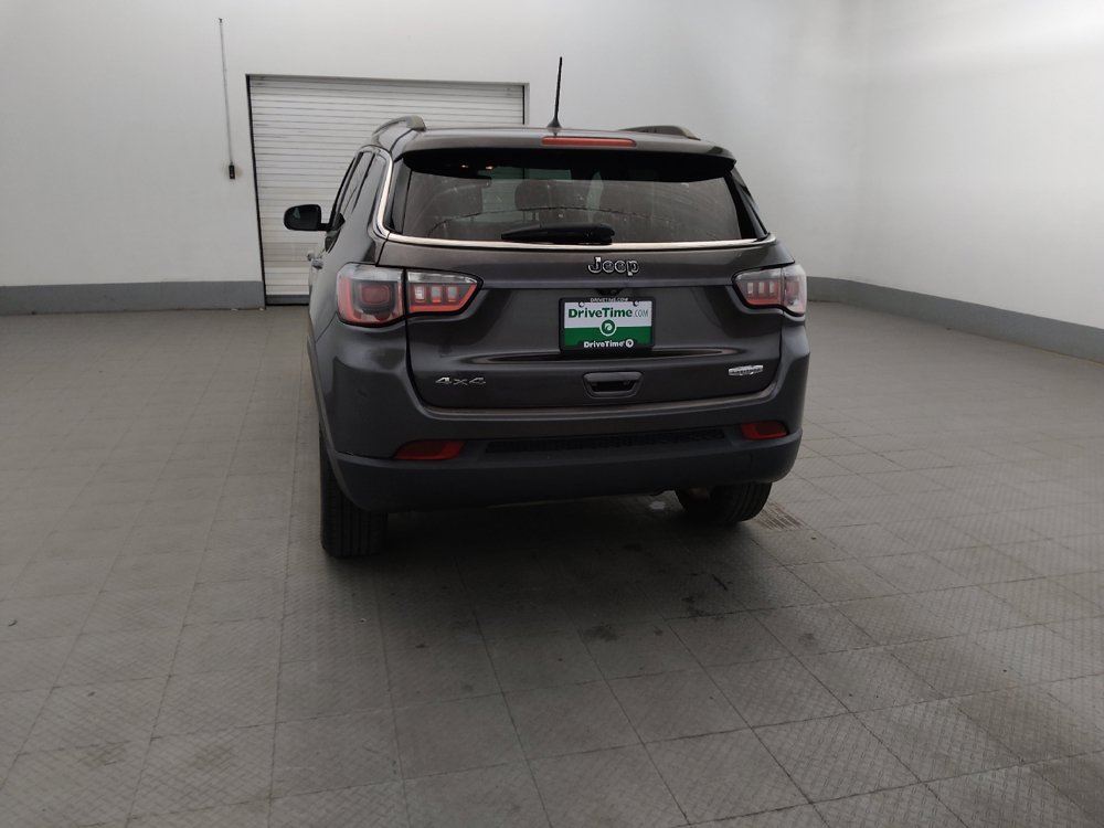 Used 2018 Jeep Compass Latitude w/ Cold Weather Group AWD/4WD image 6