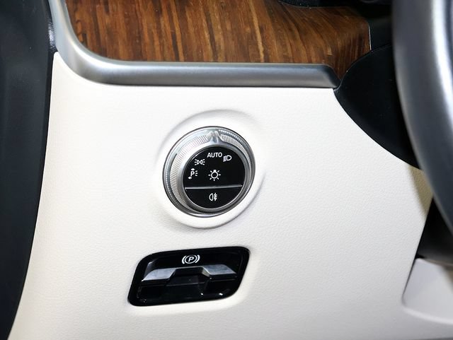 Used 2025 Mercedes-Benz C 300 4MATIC Sedan image 24