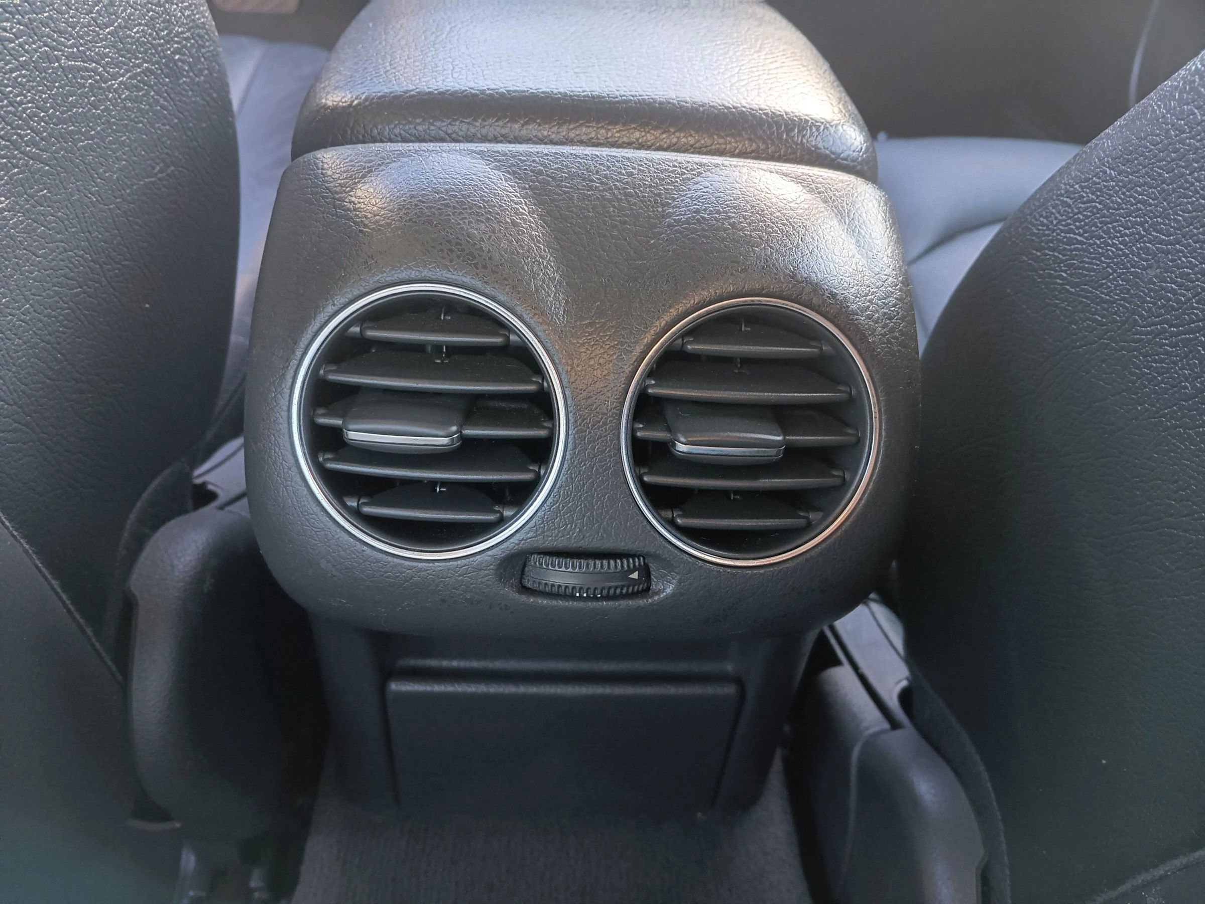 Used 2003 Mercedes-Benz CLK 320 Coupe image 25