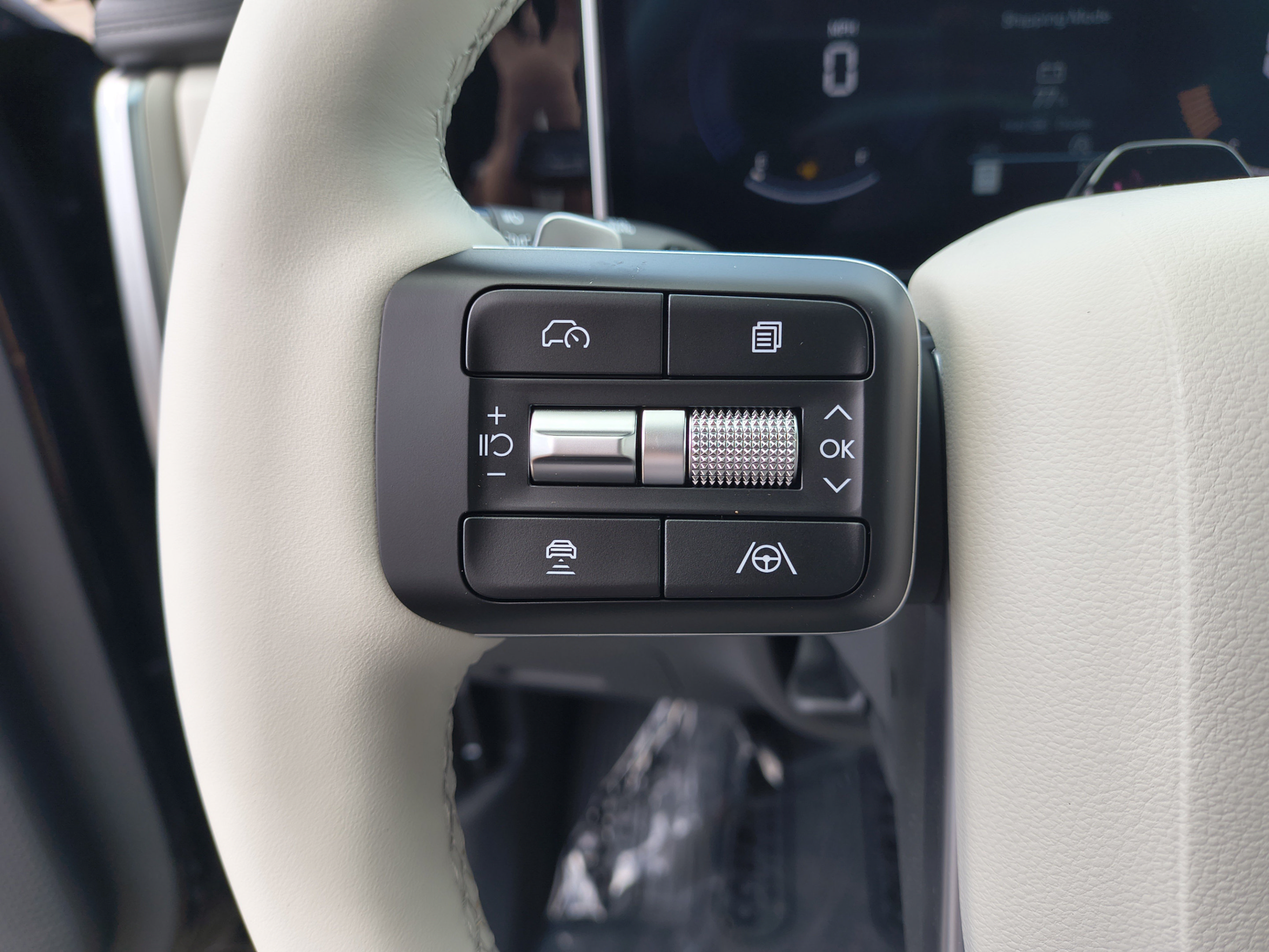 New 2027 Hyundai Santa Fe SEL FWD image 30
