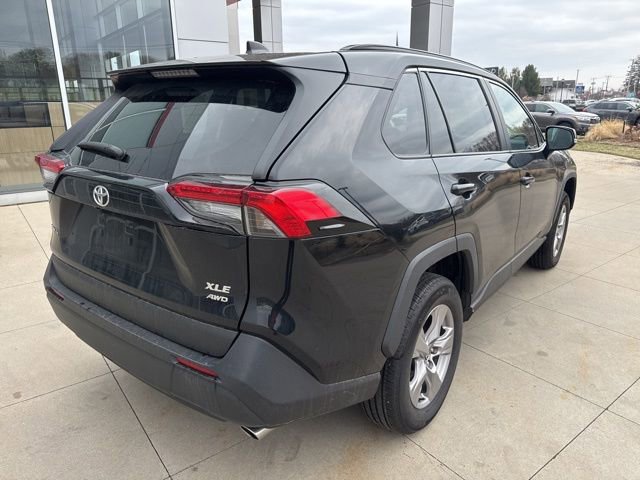 Used 2025 Toyota RAV4 XLE AWD/4WD image 7