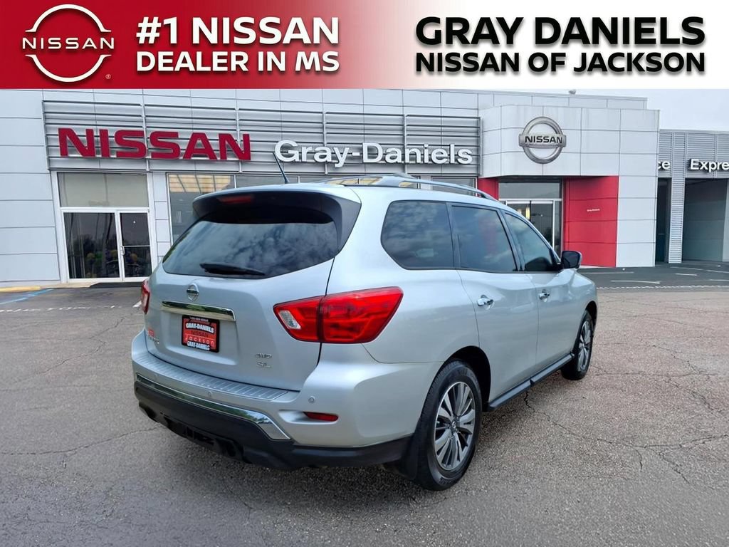 Used 2017 Nissan Pathfinder SL w/ SL Tech Package AWD/4WD image 7