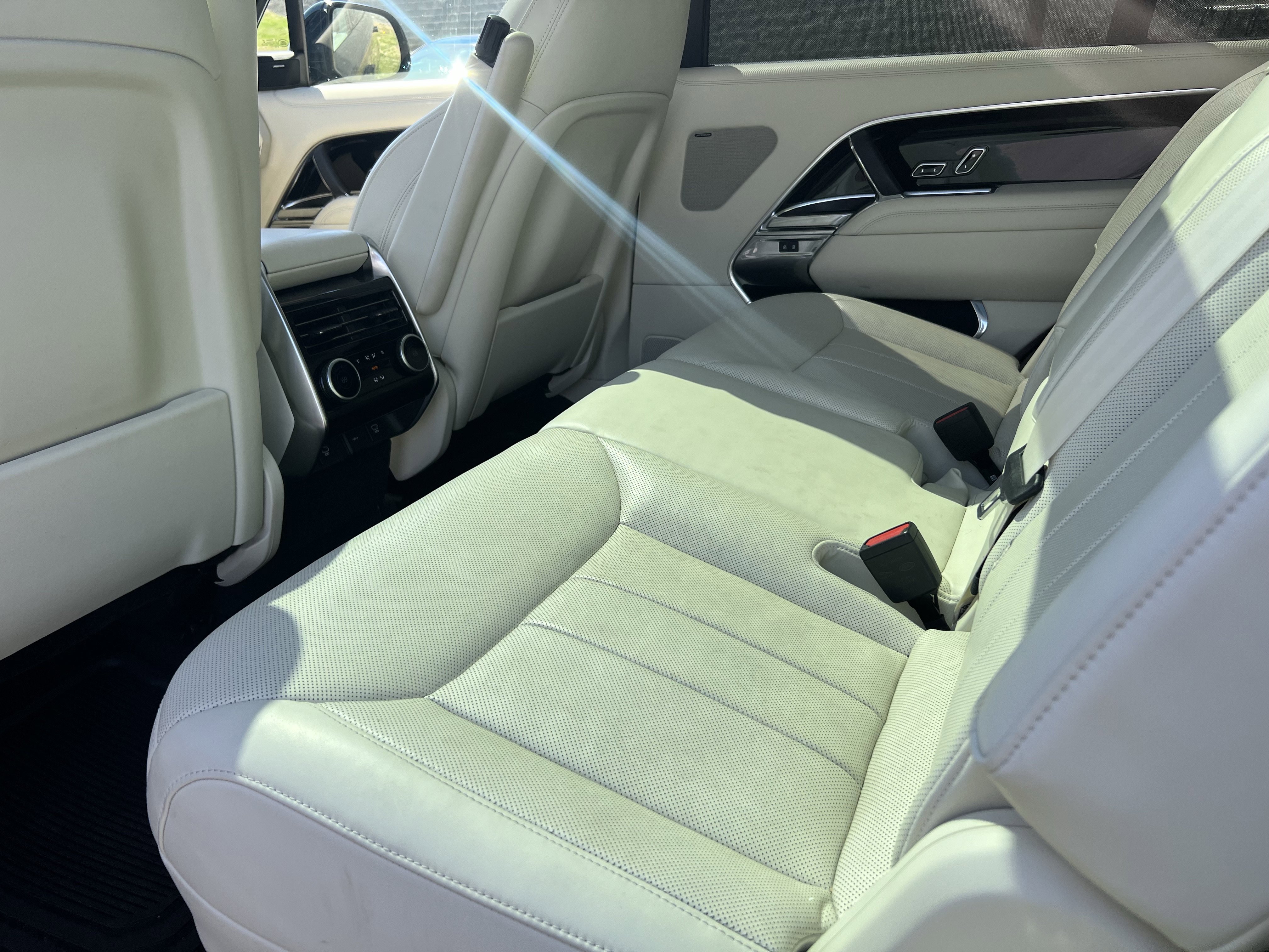 Certified 2023 Land Rover Range Rover Long Wheelbase SE image 31