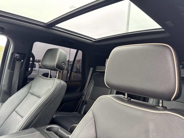 Used 2023 Chevrolet Tahoe Premier AWD/4WD image 32