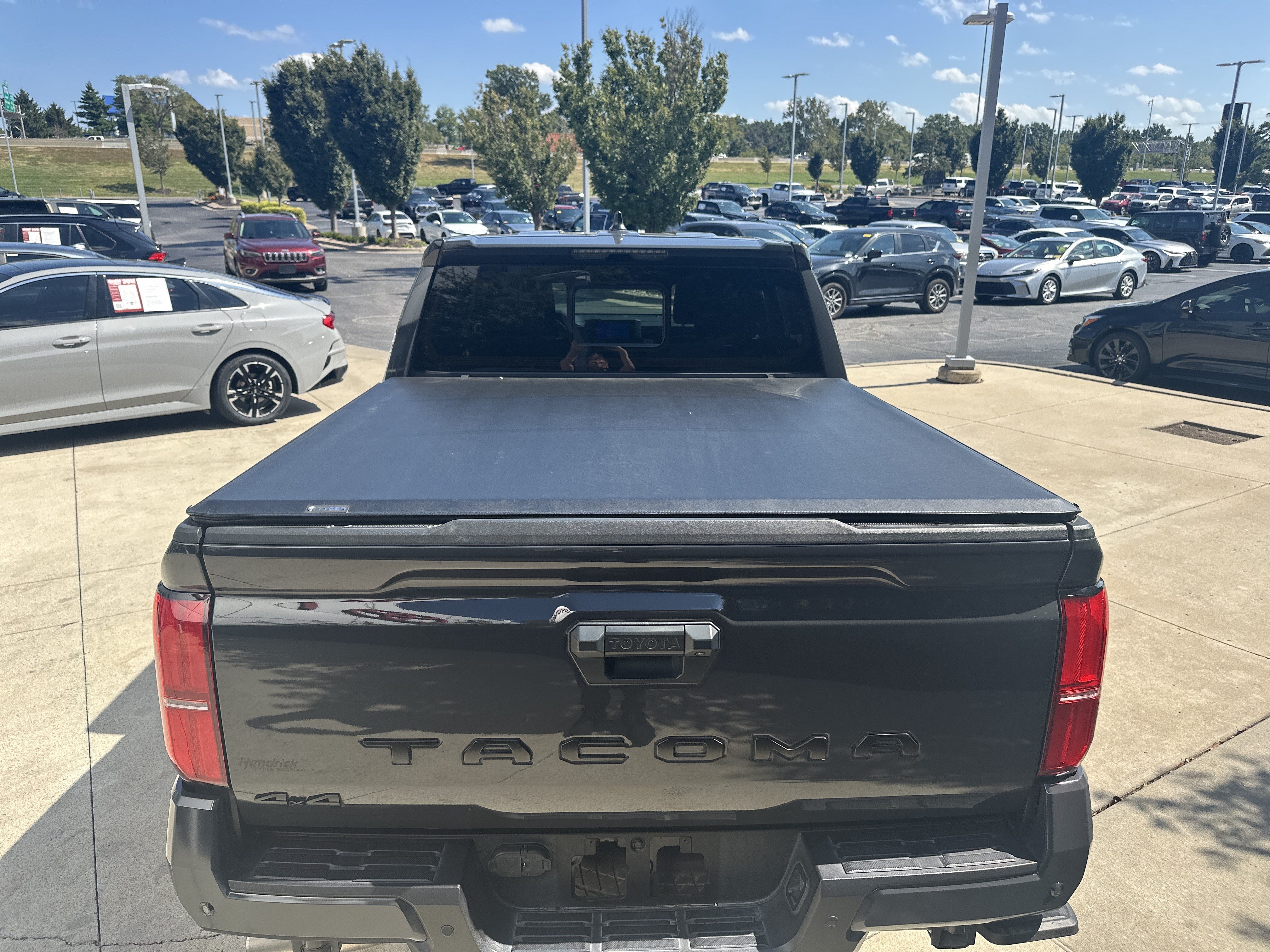 Used 2025 Toyota Tacoma TRD Off-Road w/ TRD Off Road Upgrade Package AWD/4WD image 32