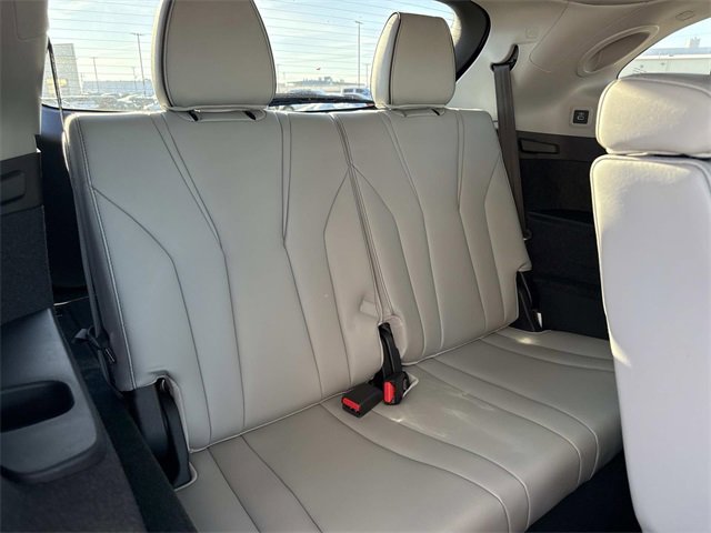 Used 2023 Acura MDX SH-AWD w/ Advance Package image 29