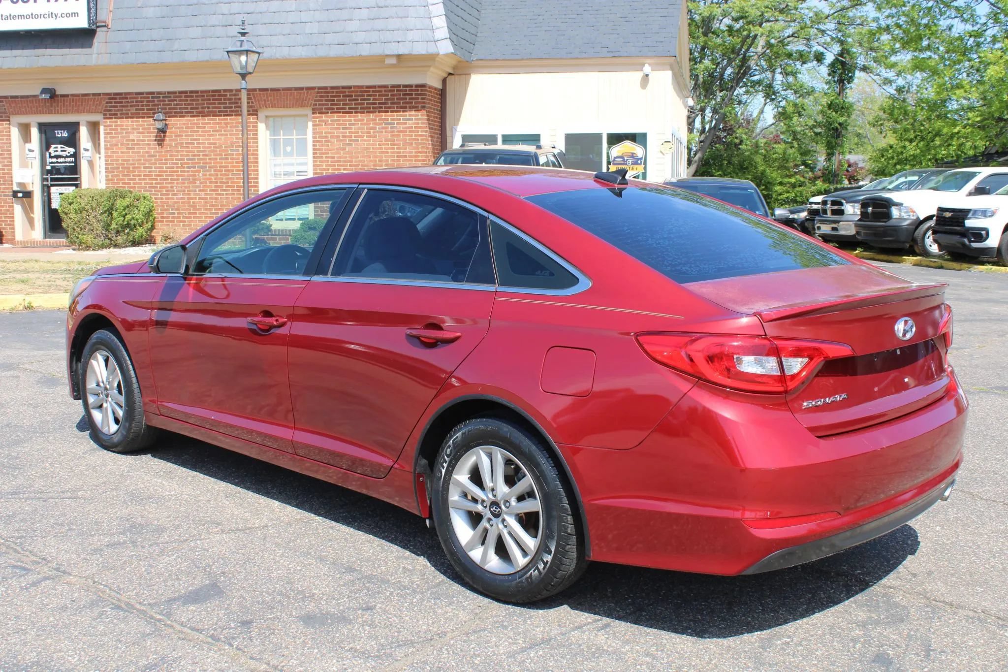 Used 2016 Hyundai Sonata SE FWD image 3