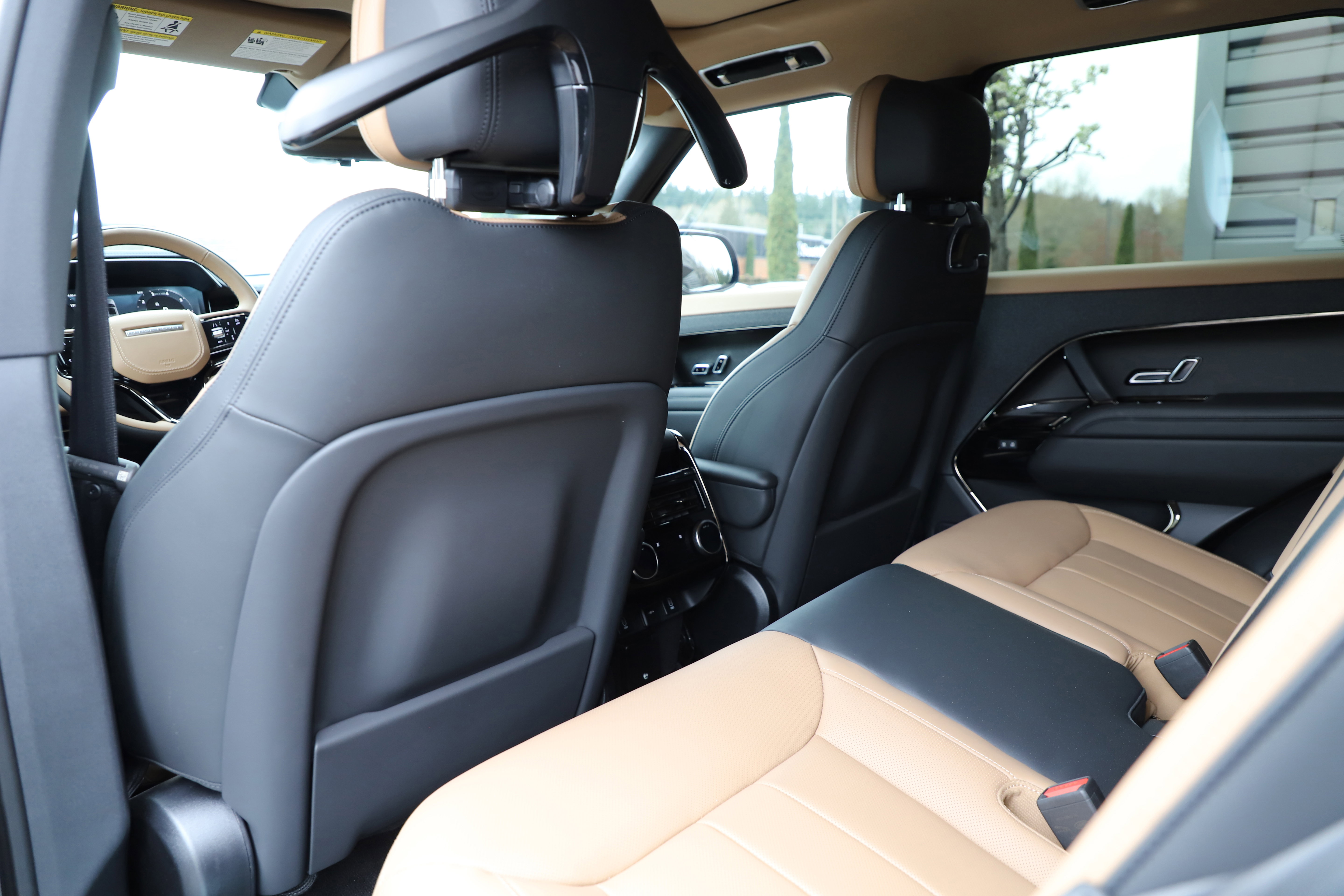 New 2026 Land Rover Range Rover Sport Dynamic SE AWD/4WD image 13